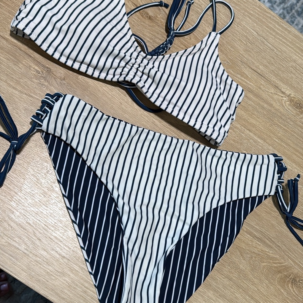 Cupshe Black and White Striped Bikini